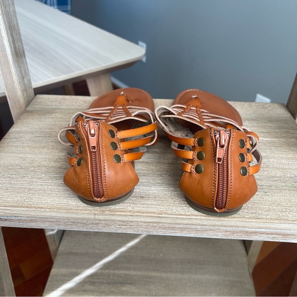 American Eagle Woven Sandals Women’s Size 7 Cognac Brown Tan Boho Gladiator New - Picture 5 of 8